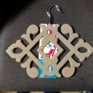 Accessory hanger, scarf organizer, belt holder, jewelry hanger, velvety hanger